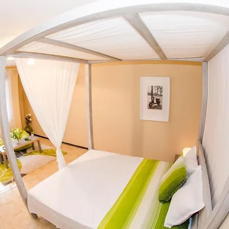 19 Cozy With Balcony Apartment Sofia